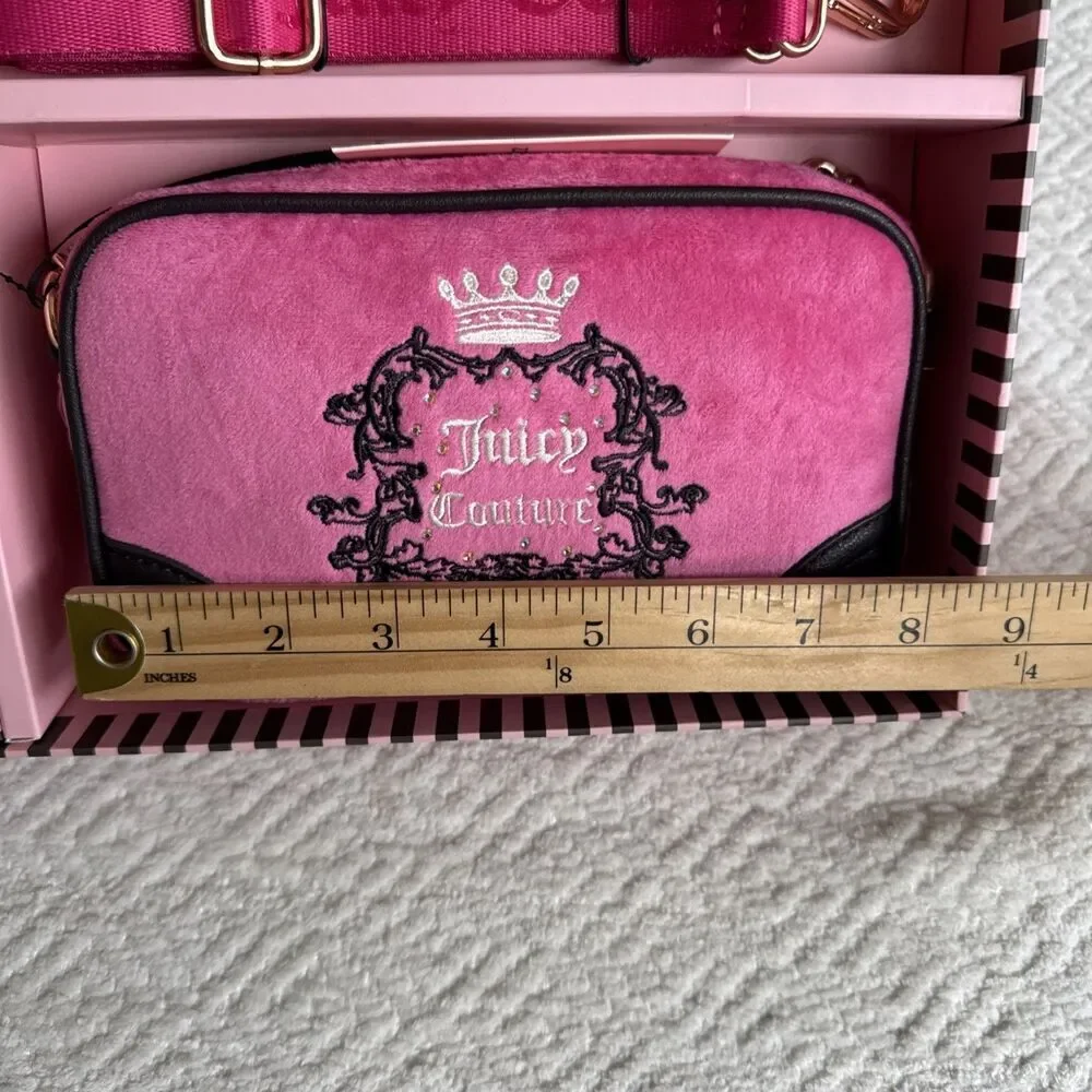 NWT  Juicy Couture Gift Set  Love Heritage Slim Camera Bag & Envelope Card Case